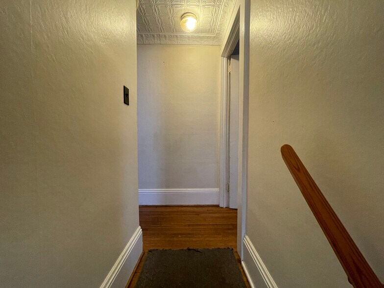 Building Photo - 411 W Sullivan St