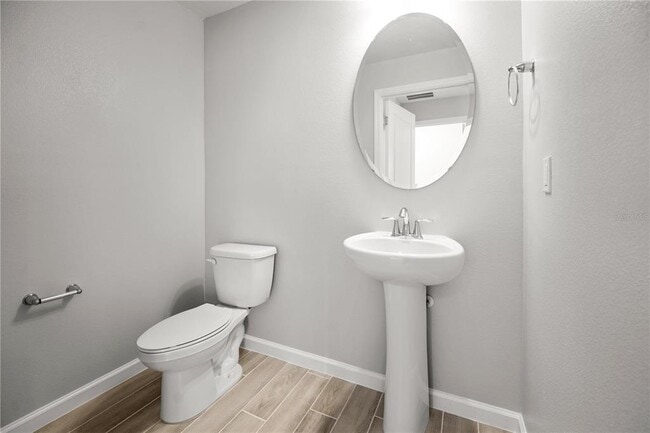 Building Photo - 1367 Mount Royal Dr