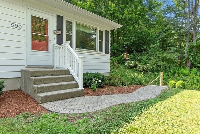 Building Photo - 590 Ashby State Rd