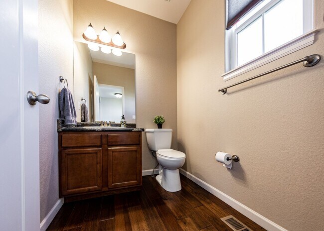 Building Photo - Westside home in Desirable Gold Hill Mesa ...
