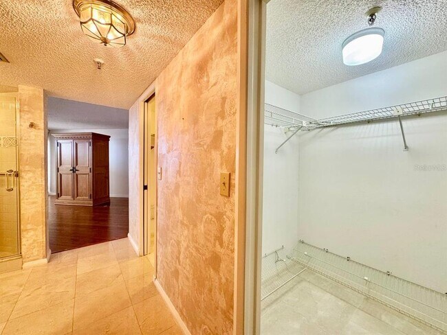 Building Photo - 5950 Pelican Bay Plaza S