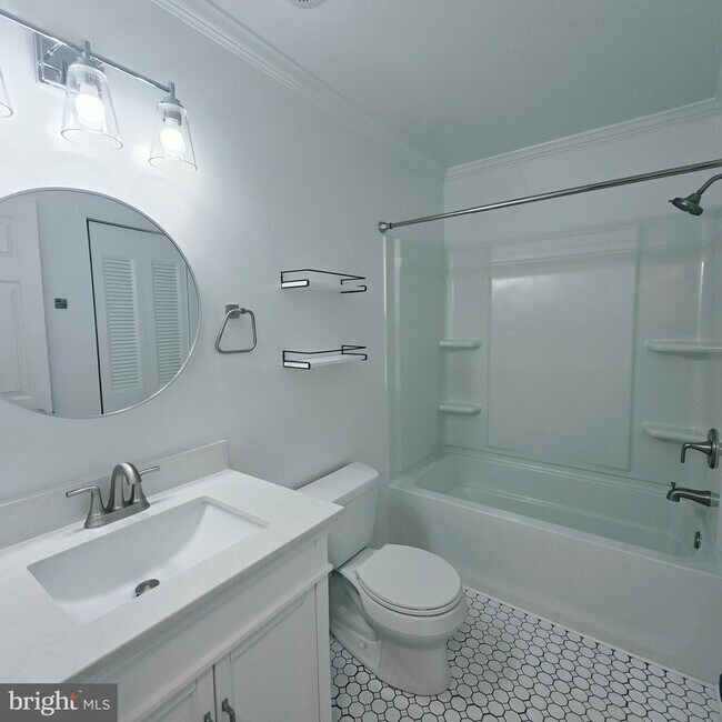 Building Photo - 208 Ashley Run