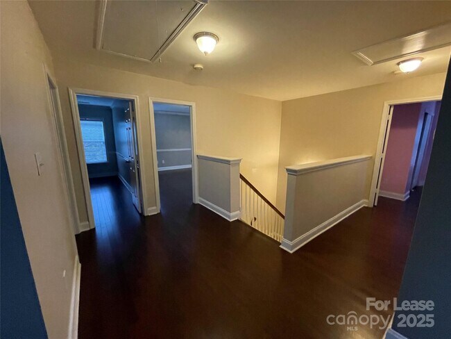 Building Photo - 12728 Cumberland Cove Dr