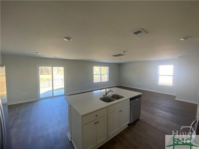 Building Photo - Available NOW!! 4 bedroom 2.5 bath home in RINCON, GA!!!