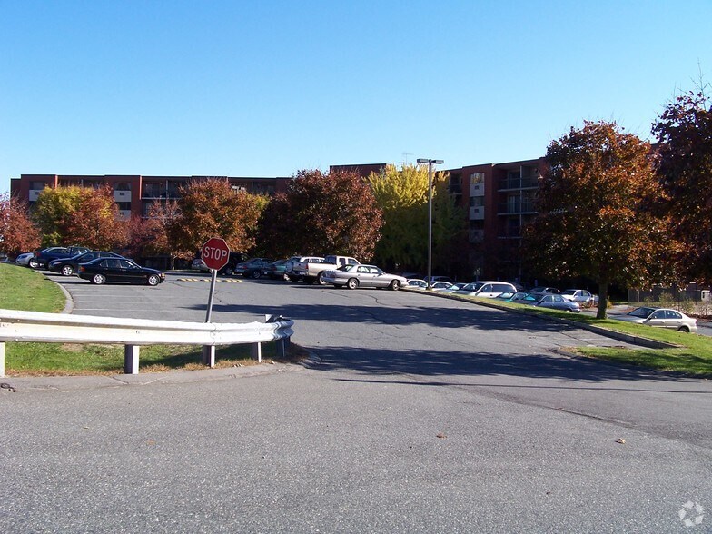 Plantation Towers 501 Plantation St Worcester MA 01605 Apartment Finder