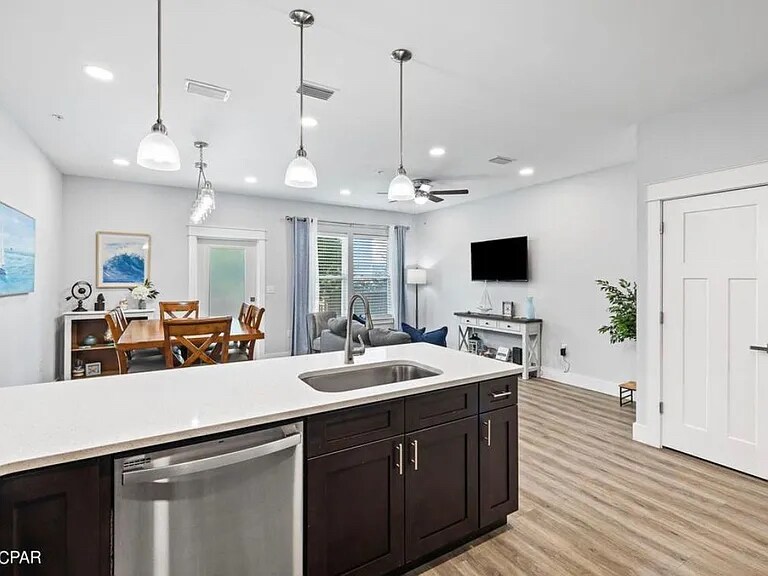 Building Photo - 2226 Joan Ave