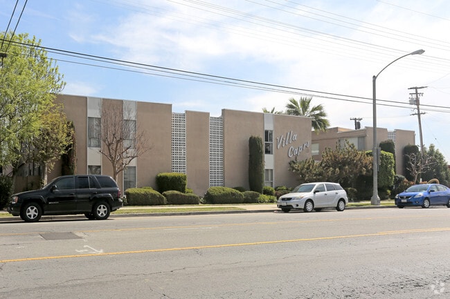 Building Photo - Villa Capri