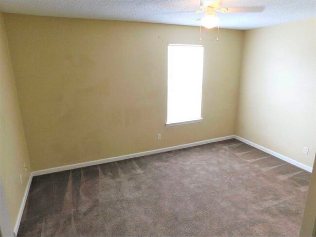 Building Photo - 1501 London Ave