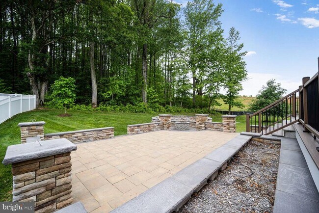 Building Photo - 4804 Bridle Ridge Rd