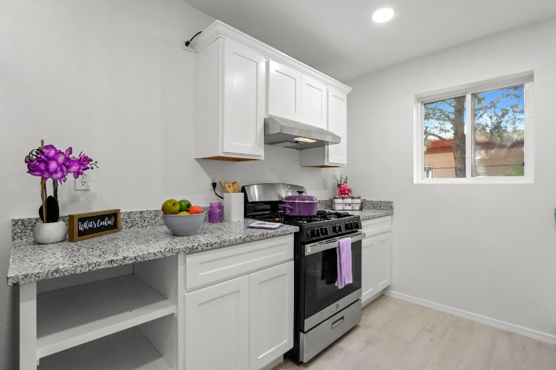 Building Photo - 9316 San Lorenzo Ave