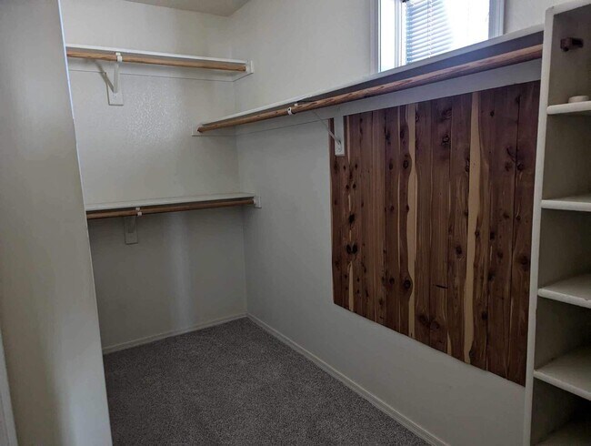 Building Photo - Large 3 bedroom with 3 car garage
