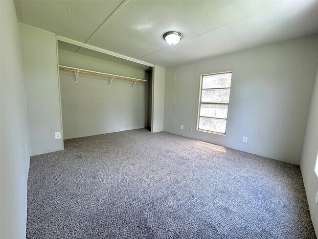 Building Photo - 6226 County Rd 48