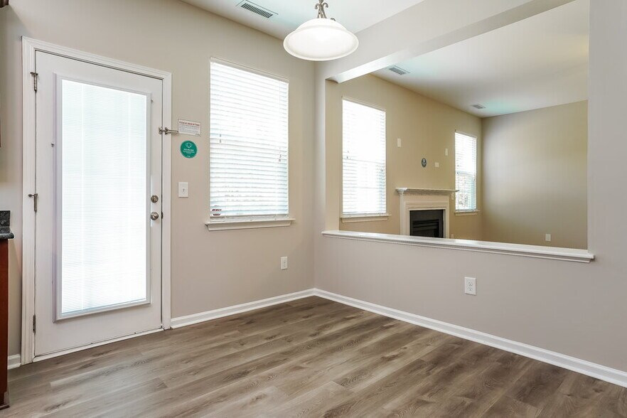 Building Photo - 1304 Cathedral Rock Ct