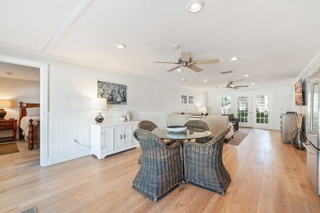 Building Photo - 161 1st St E