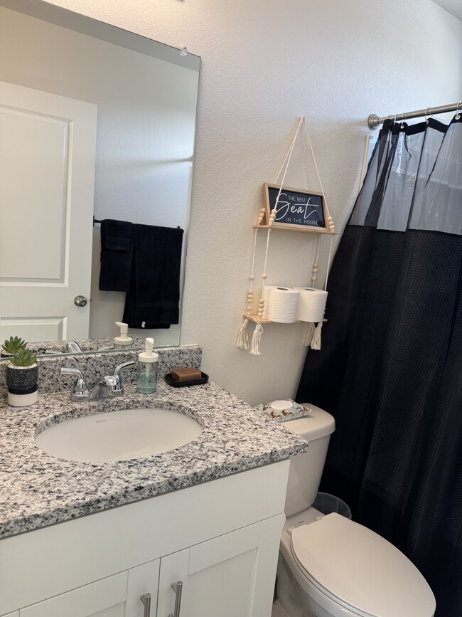 Building Photo - 10339 Vaughn Way