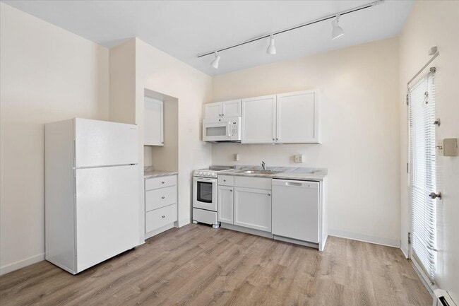 Building Photo - 1 Rosary Way