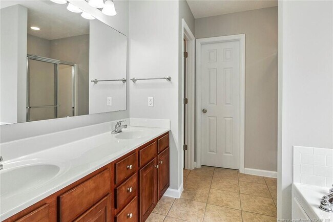 Building Photo - 2 Dunes Cir