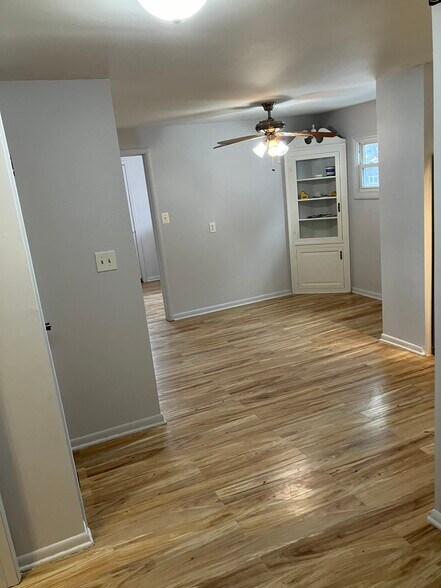 Building Photo - 43 Sycamore St