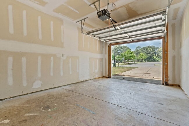Building Photo - Duplex Rental Available in Garner – 4 Bed, 2.5 Bath with Garage & Private Backyard