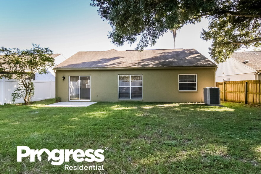 Building Photo - 1670 Palm Leaf Dr