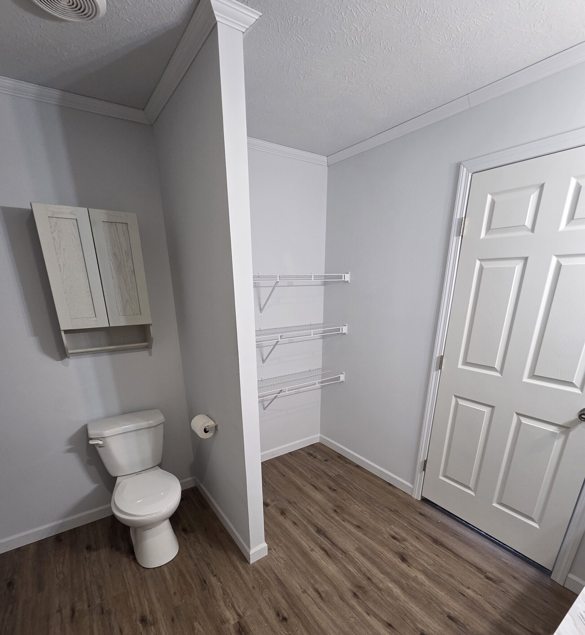 Building Photo - 55 Hickory Ln