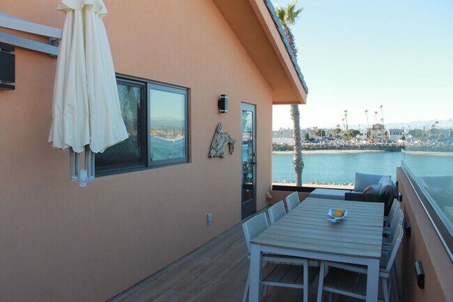 Building Photo - 2524O- Amazing Waterfront | FURNISHED