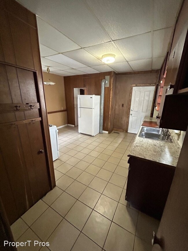 Building Photo - 2 br, 1 bath House - 1109 Oakley Street