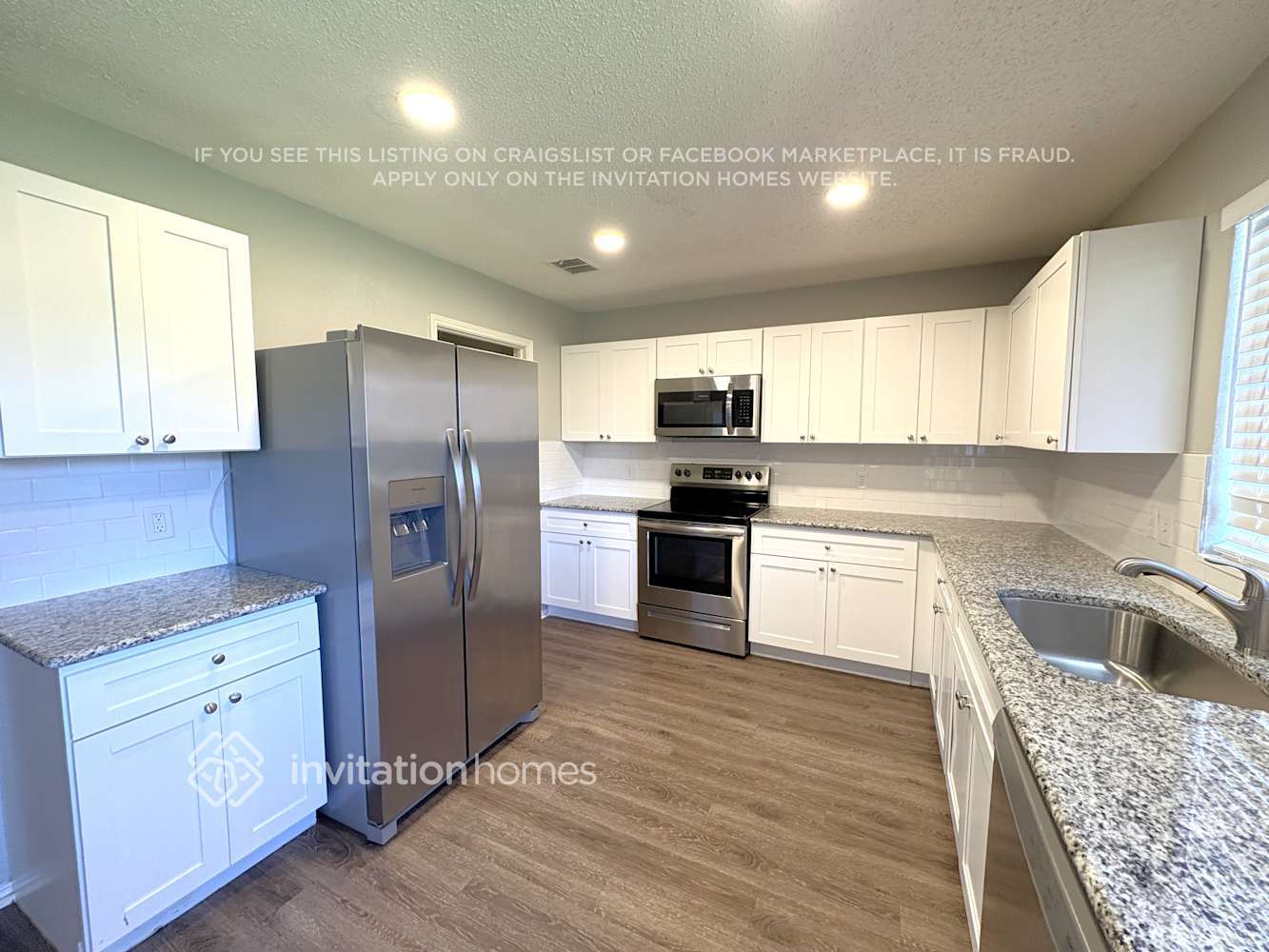 Building Photo - 2928 Marco Dr