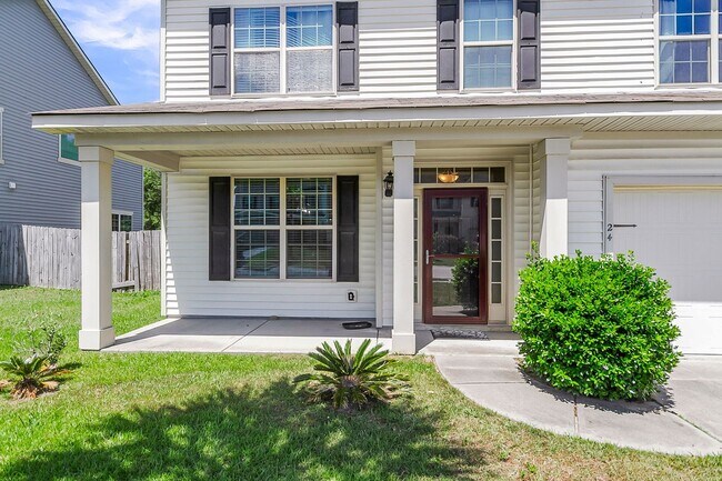 Building Photo - Beautiful & Bright 5BR Home with Large Bac...