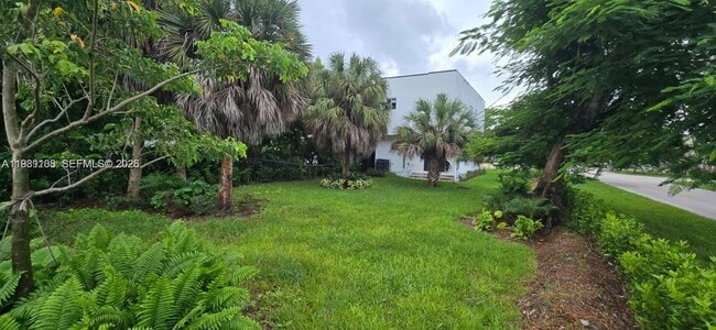 Building Photo - 141 NW 11th St