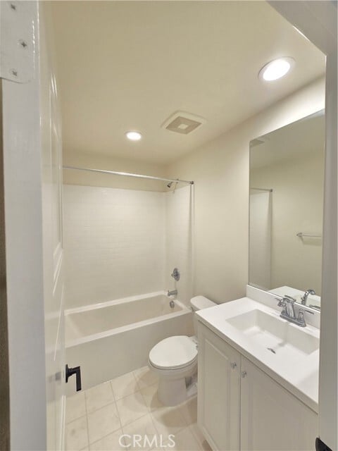 Building Photo - 336 Lantana Dr