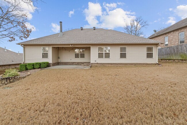 Building Photo - 2009 Ingleside Dr
