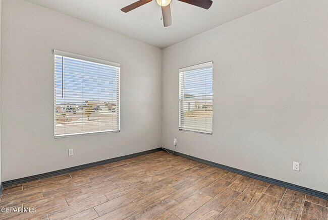 Building Photo - 12760 Dorchester Ave