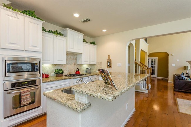 Building Photo - 6639 Larocke Trail