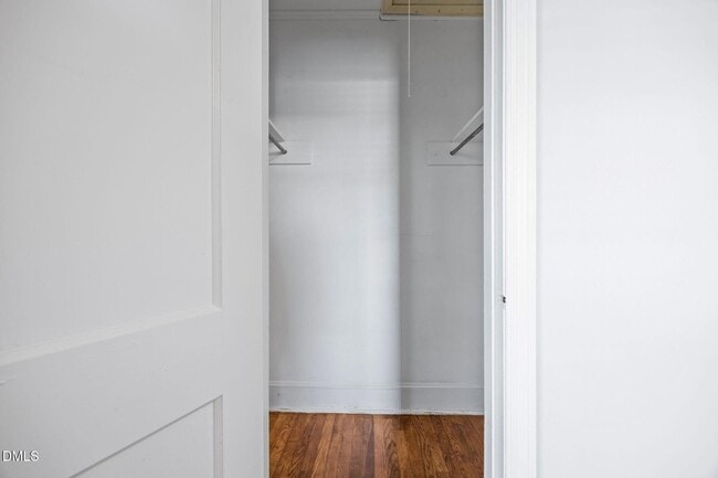 Building Photo - 1206 S 9th St