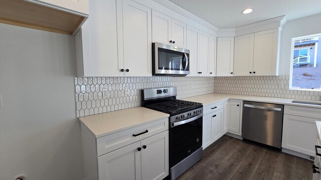 Building Photo - 687 Boseman Wy