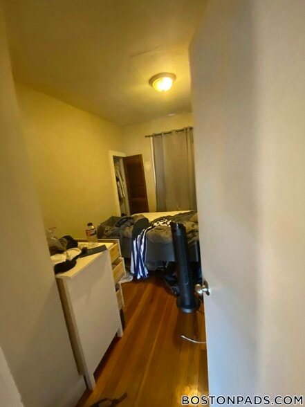 Building Photo - 435 Hanover St