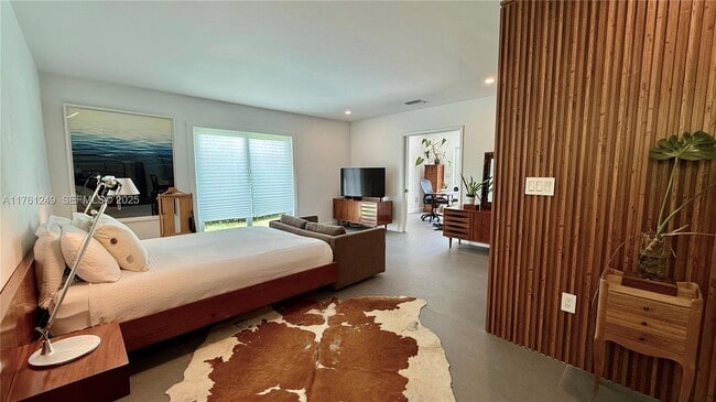 Building Photo - 14605 SW 75th Ave