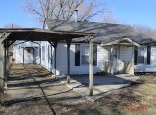 Building Photo - 418 Spratley St