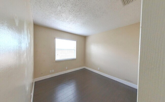 Building Photo - 1103 Harmony Way