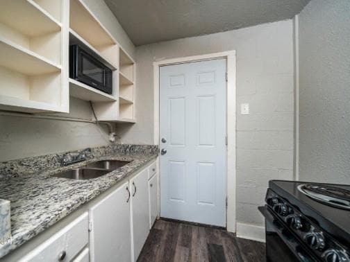 Building Photo - 526 E N 7th St