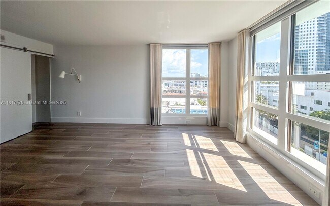 Building Photo - 1800 Collins Ave