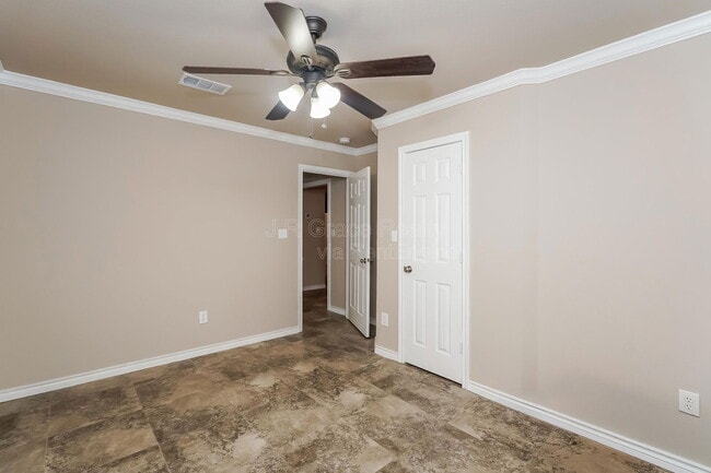 Building Photo - 449 Neals Hill Rd