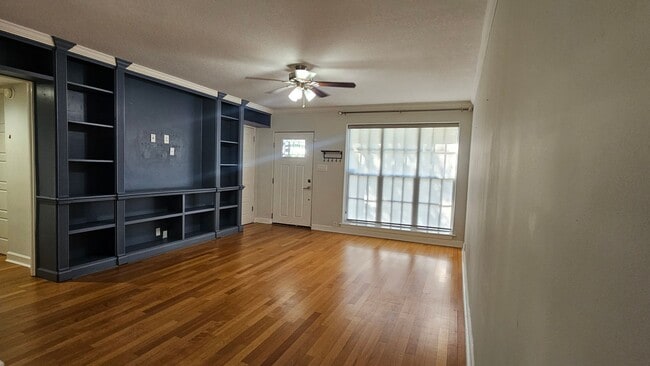 Building Photo - Charming SODO Home with Fenced Backyard and Built-In Fire Pit