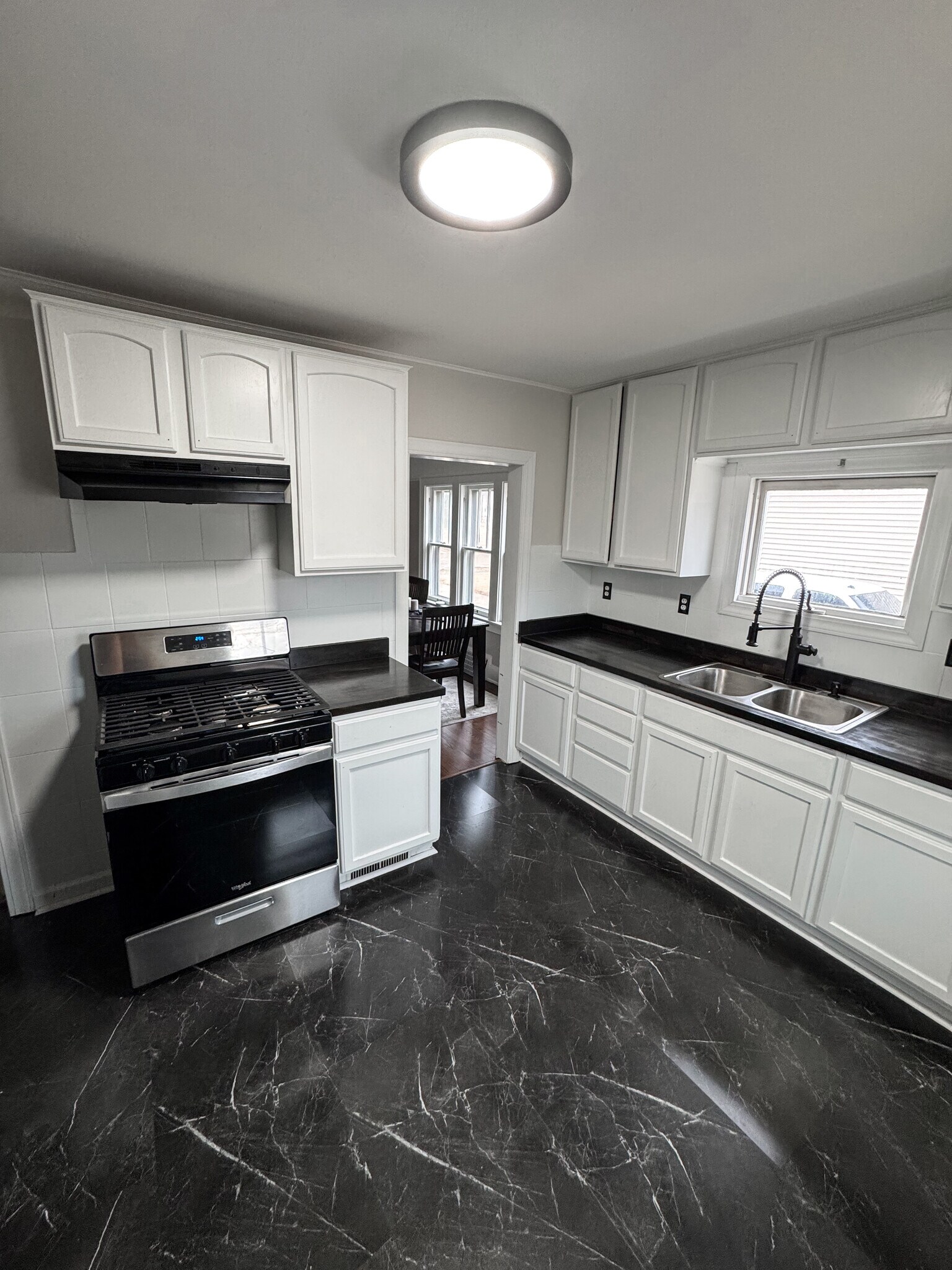 Building Photo - 1919 S 93rd St