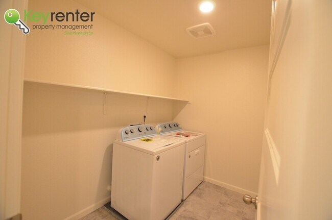 Building Photo - 3055 Island Creek Way