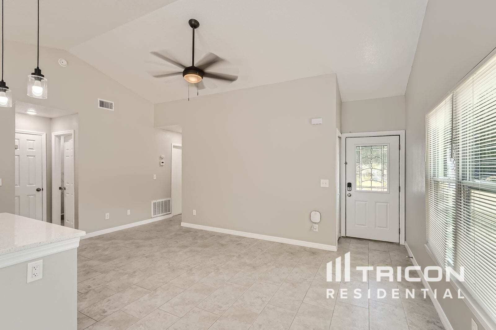 Building Photo - 1809 Iroquois Dr