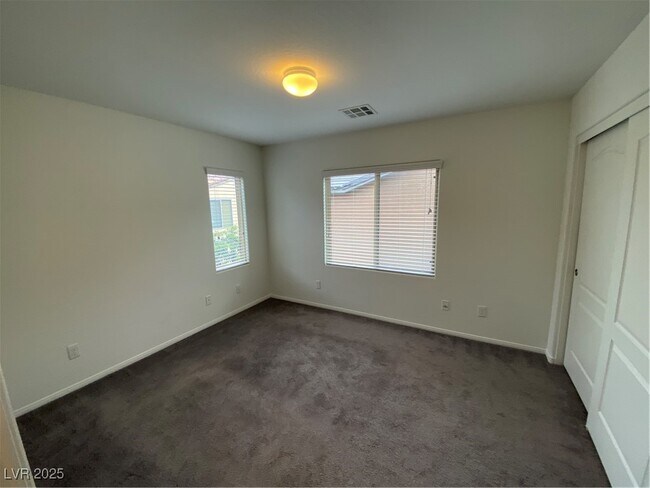 Building Photo - 10436 Yew Blossom Ave