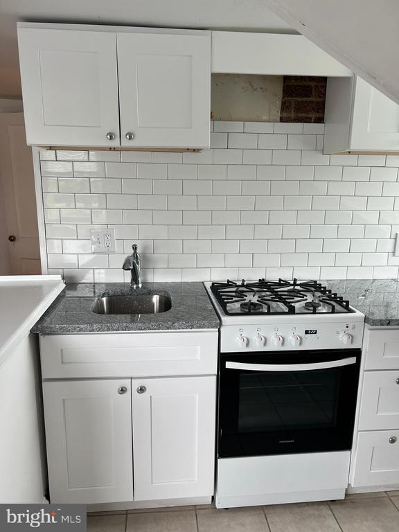 Building Photo - 703 Bethlehem Pike