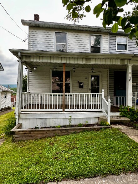 Primary Photo - 631 North St